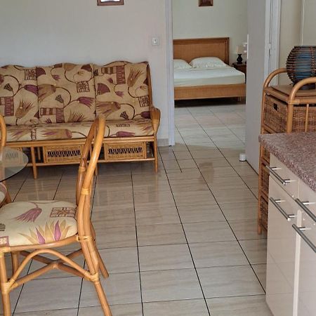 Logement Spacieux Deux Pieces A Baie Mahault ภายนอก รูปภาพ