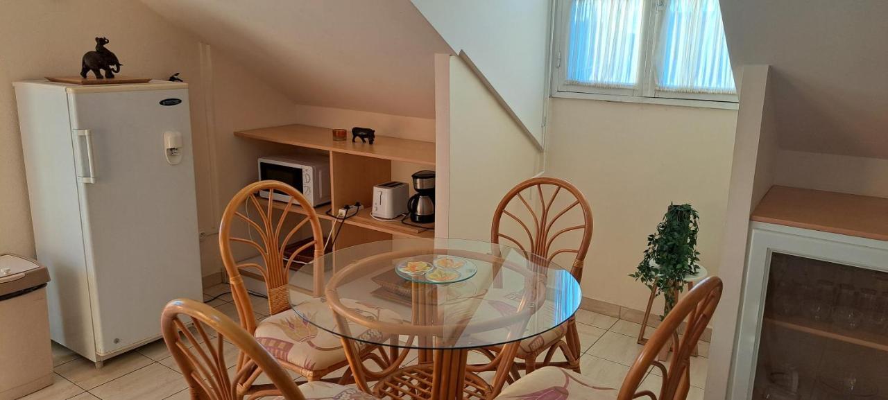 Logement Spacieux Deux Pieces A Baie Mahault ภายนอก รูปภาพ