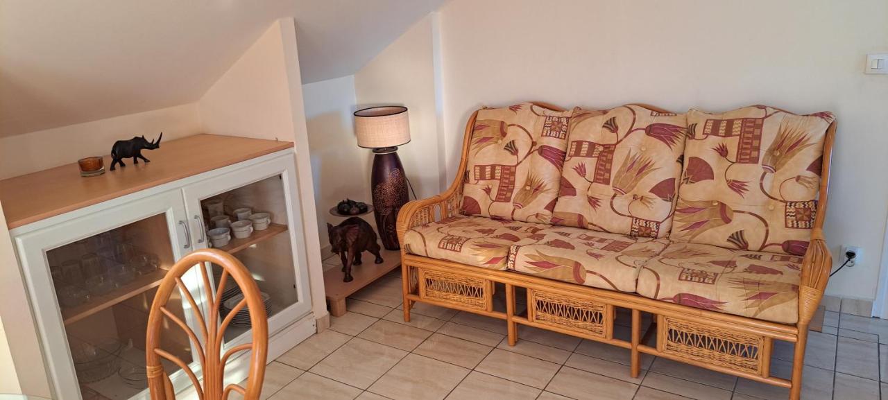 Logement Spacieux Deux Pieces A Baie Mahault ภายนอก รูปภาพ