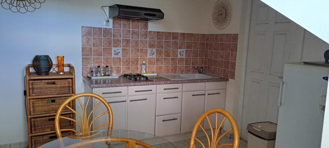 Logement Spacieux Deux Pieces A Baie Mahault ภายนอก รูปภาพ