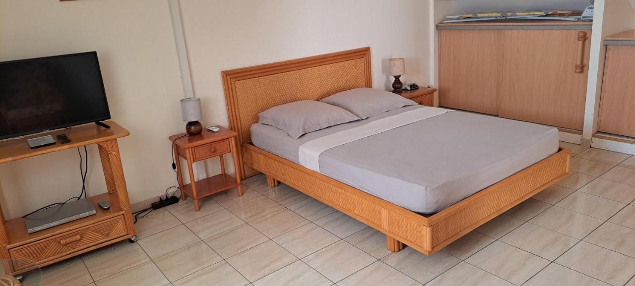 Logement Spacieux Deux Pieces A Baie Mahault ภายนอก รูปภาพ