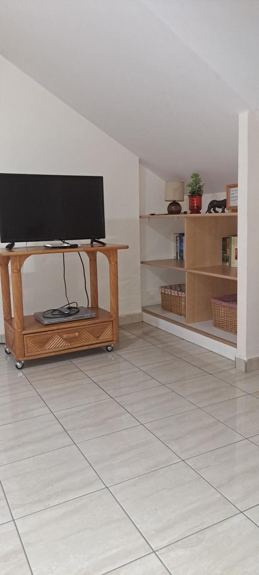 Logement Spacieux Deux Pieces A Baie Mahault ห้อง รูปภาพ